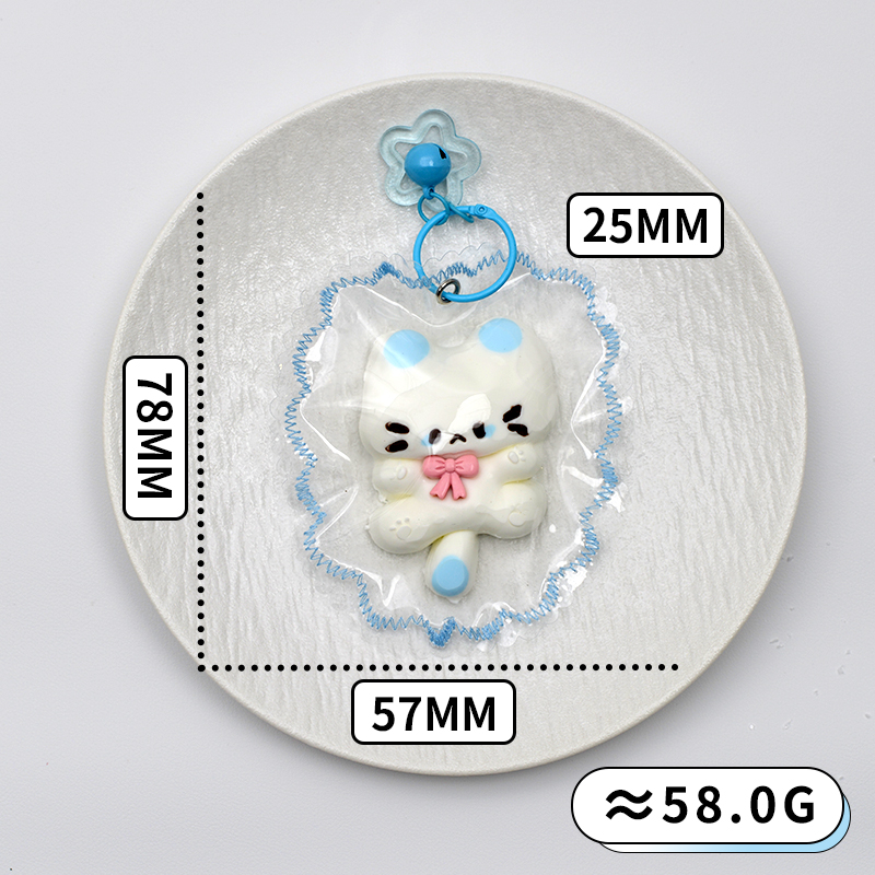 蝴蝶结小猫软软